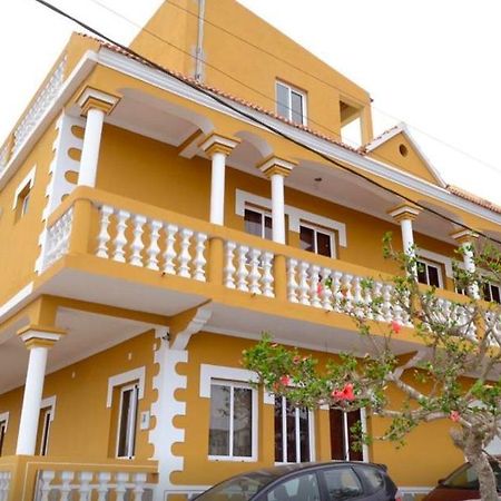 Residensia Ka Denxu Bed & Breakfast Vila Nova Sintra Exterior photo
